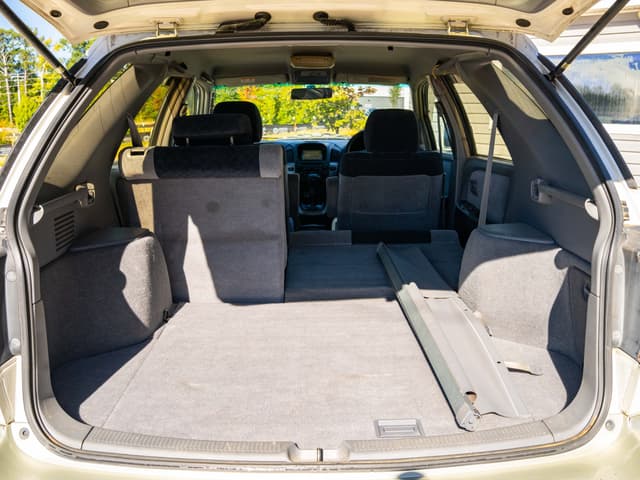 2000 Toyota Harrier JDM car for sale — photo 15 of 16