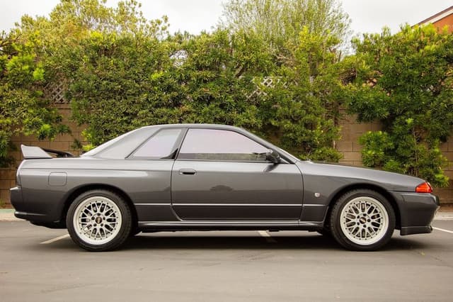 1990 Nissan Skyline JDM car for sale — photo 13 of 25
