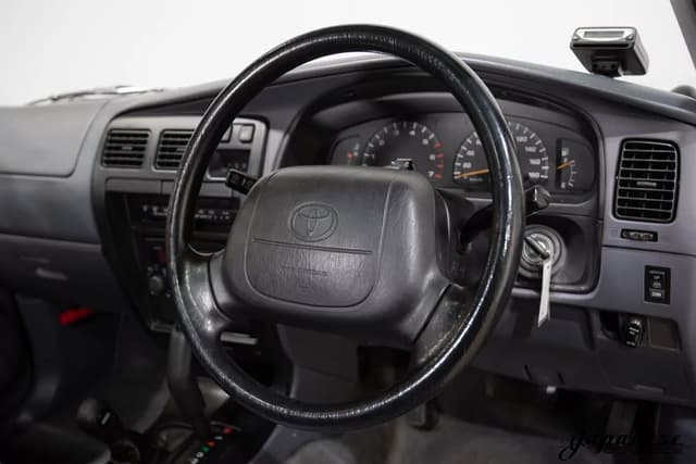 1996 Toyota Hilux Surf JDM car for sale — photo 13 of 25