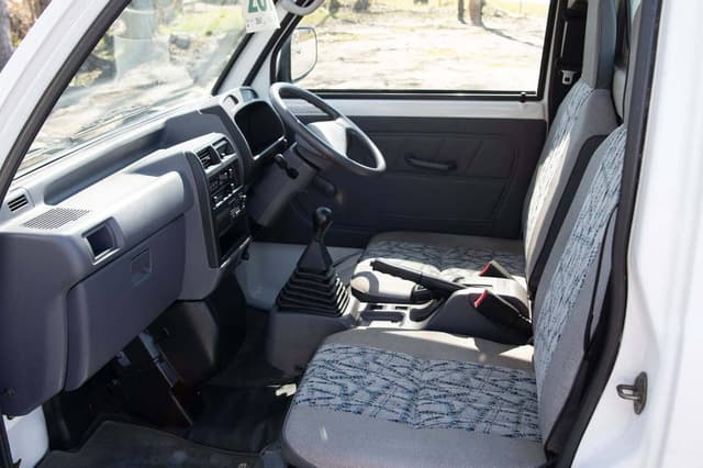 1998 Mitsubishi Minicab JDM car for sale — photo 15 of 19