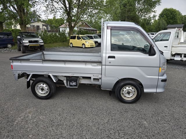 2000 Daihatsu Hijet JDM car for sale — photo 2 of 25