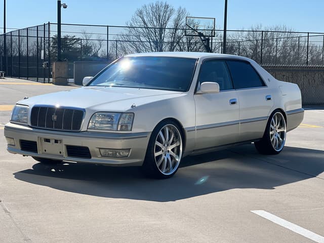 1998 Toyota Crown JDM car for sale — photo 2 of 25