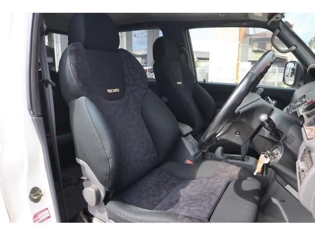 1998 Mitsubishi Pajero JDM car for sale — photo 4 of 23
