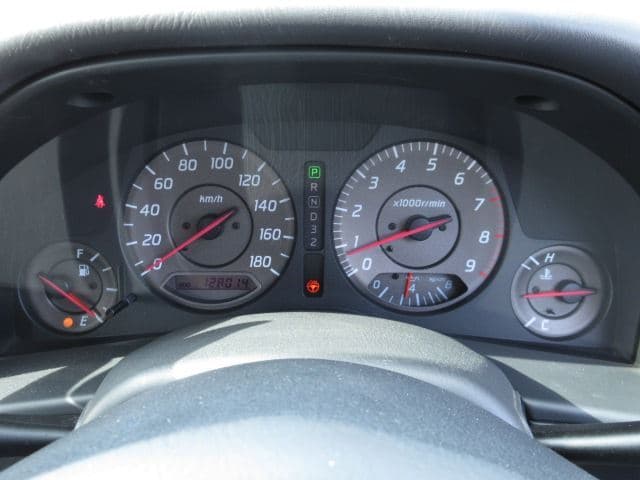 1998 Nissan Skyline JDM car for sale — photo 14 of 19