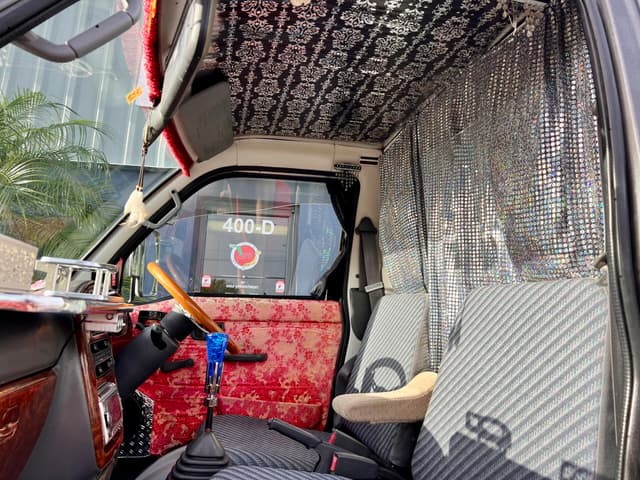 1997 Daihatsu Hijet JDM car for sale — photo 8 of 20