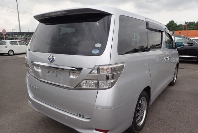 2009 Toyota Vellfire JDM car for sale — photo 5 of 25