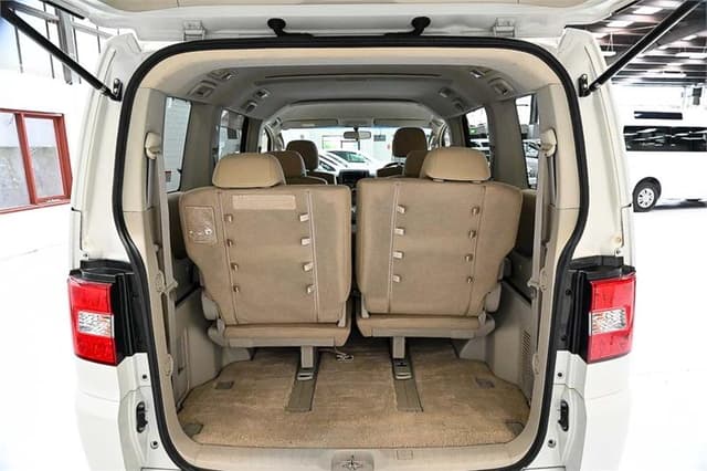 2008 Mitsubishi Delica JDM car for sale — photo 12 of 23
