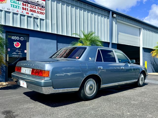 2000 Toyota Century JDM car for sale — photo 9 of 25