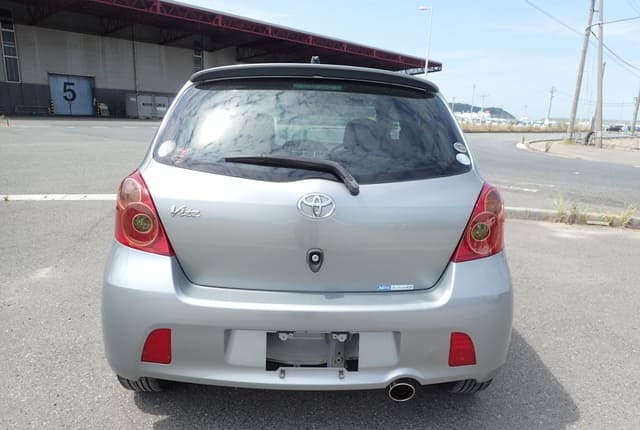 2006 Toyota Vitz JDM car for sale — photo 4 of 25