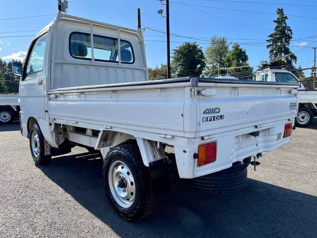 1999 Daihatsu Hijet JDM car for sale — photo 5 of 25