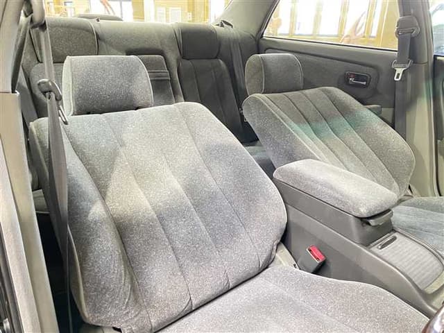 1999 Toyota Mark II JDM car for sale — photo 18 of 25