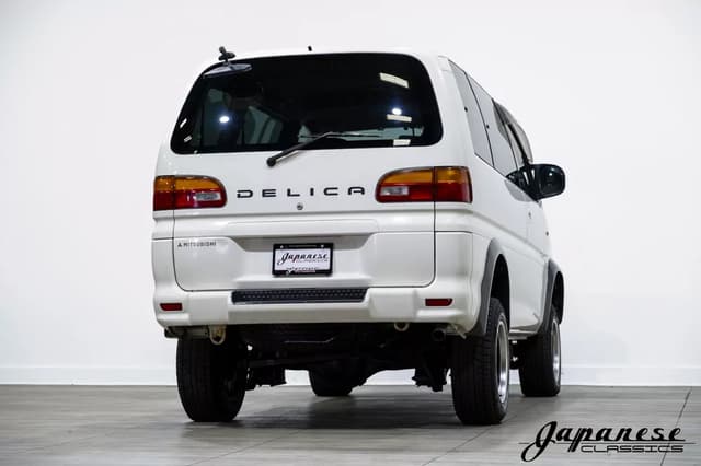 1999 Mitsubishi Delica JDM car for sale — photo 8 of 25