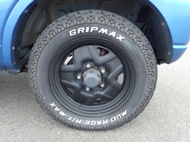 1999 Suzuki Jimny JDM car for sale — photo 12 of 25