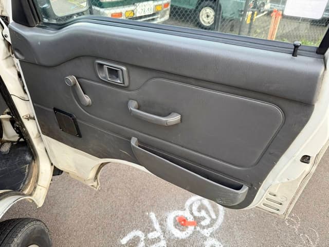 1997 Daihatsu Hijet JDM car for sale — photo 16 of 25