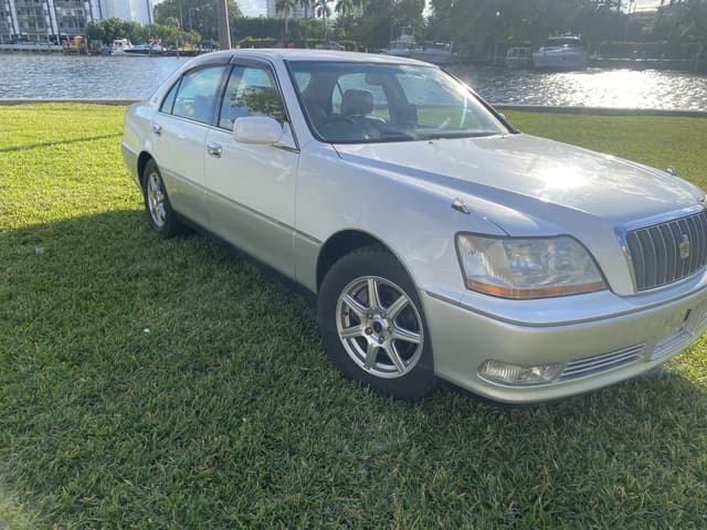1999 Toyota Majesta JDM car for sale — photo 5 of 11