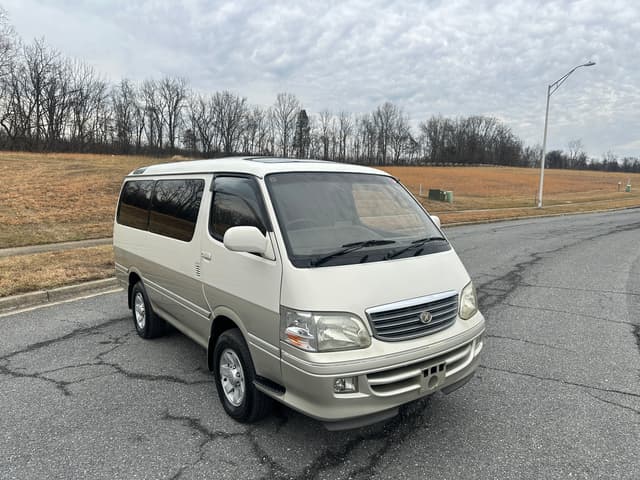 1999 Toyota HiAce JDM car for sale — photo 9 of 10