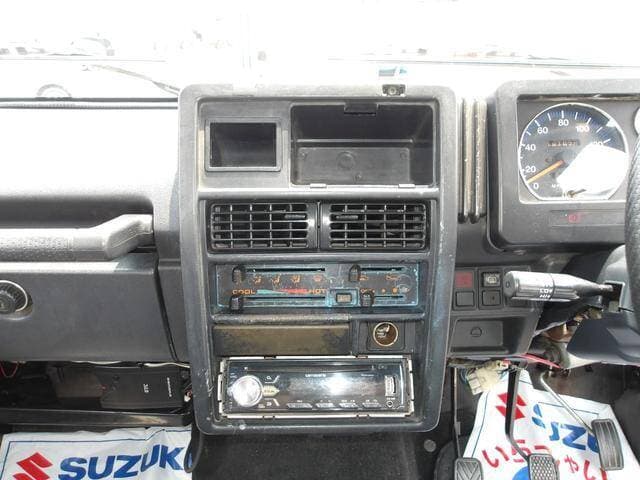 1993 Suzuki Jimny JDM car for sale — photo 17 of 20