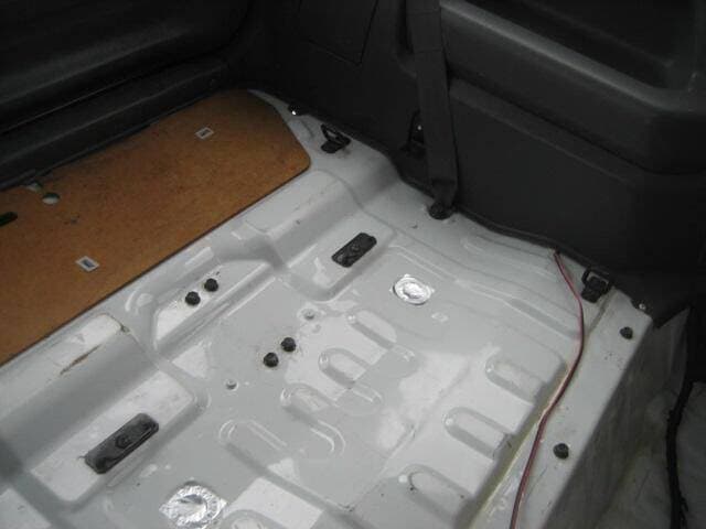1999 Suzuki Jimny JDM car for sale — photo 8 of 12