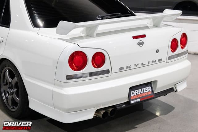 1998 Nissan Skyline JDM car for sale — photo 23 of 24