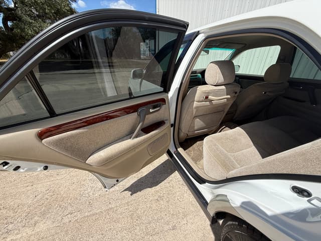2000 Toyota Crown JDM car for sale — photo 12 of 20