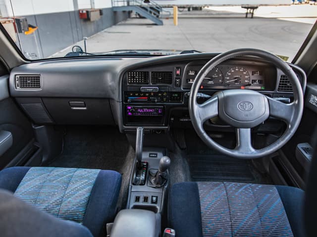 1995 Toyota Hilux Surf JDM car for sale — photo 14 of 24