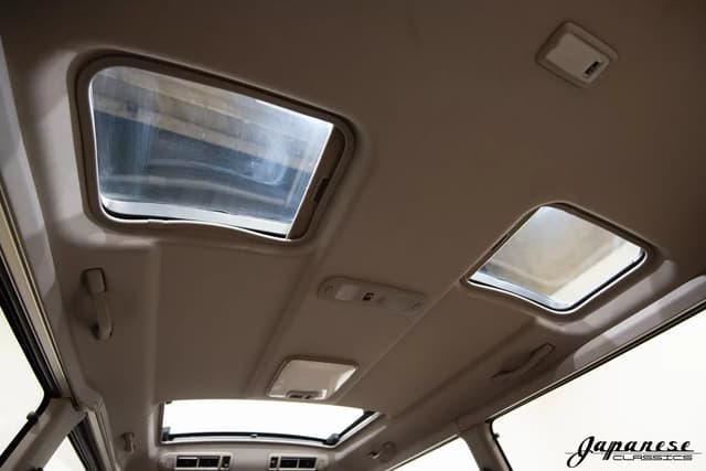 1995 Toyota HiAce JDM car for sale — photo 20 of 25