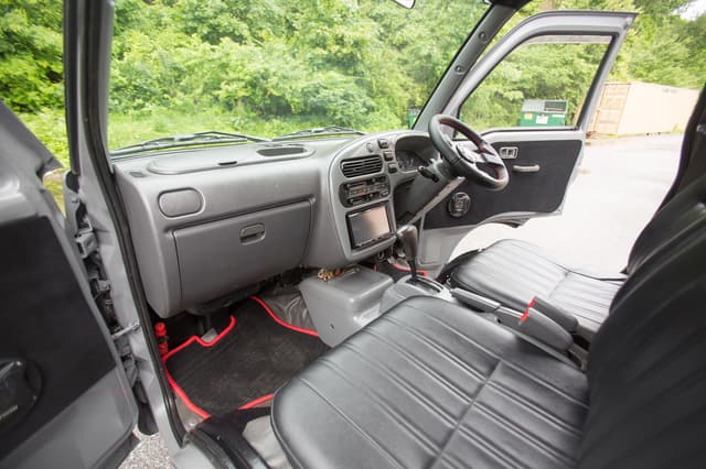 1997 Daihatsu Hijet JDM car for sale — photo 5 of 10