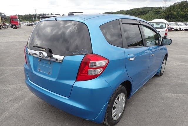 2008 Honda Fit JDM car for sale — photo 5 of 25