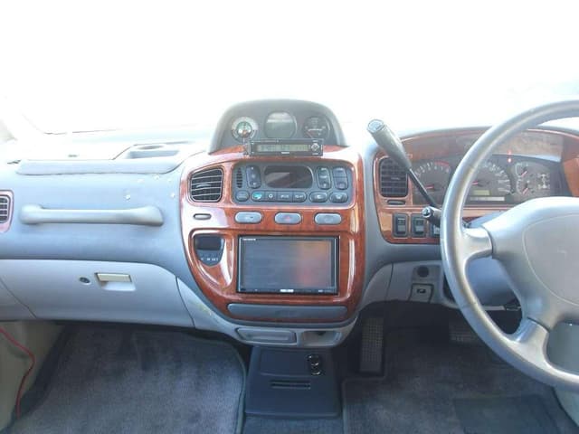 1996 Mitsubishi Delica JDM car for sale — photo 2 of 13