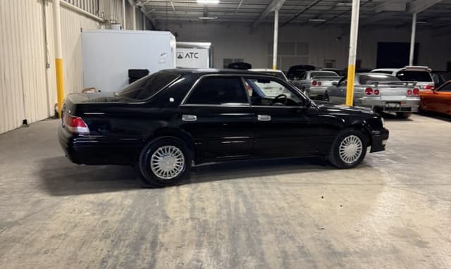 1999 Toyota Crown JDM car for sale — photo 8 of 25