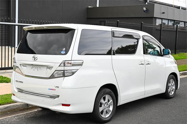 2009 Toyota Alphard JDM car for sale — photo 15 of 25