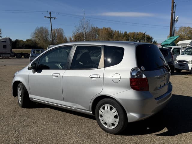 2005 Honda Fit JDM car for sale — photo 4 of 10