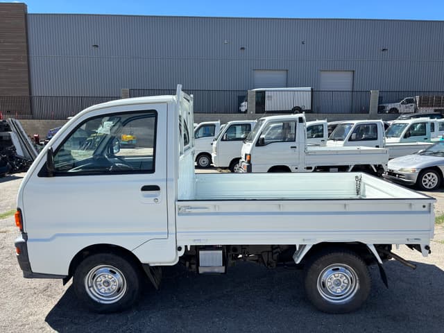 1996 Mitsubishi Minicab JDM car for sale — photo 3 of 25