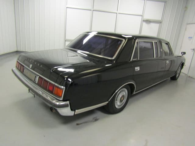 1991 Toyota Century JDM car for sale — photo 7 of 25