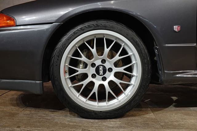 Nissan Skyline JDM car for sale — photo 11 of 25