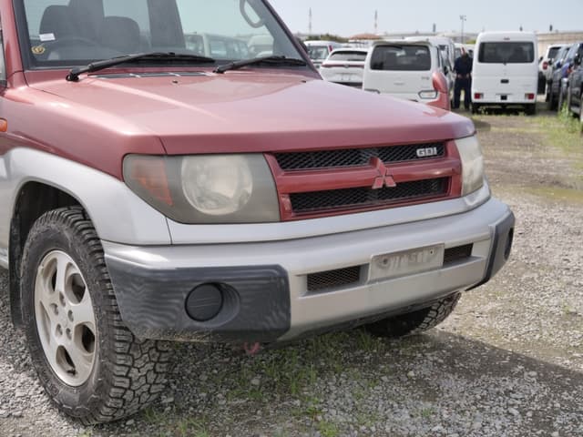 1999 Mitsubishi Pajero JDM car for sale — photo 11 of 25