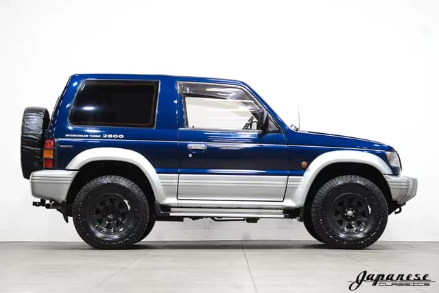 1995 Mitsubishi Pajero JDM car for sale — photo 5 of 25