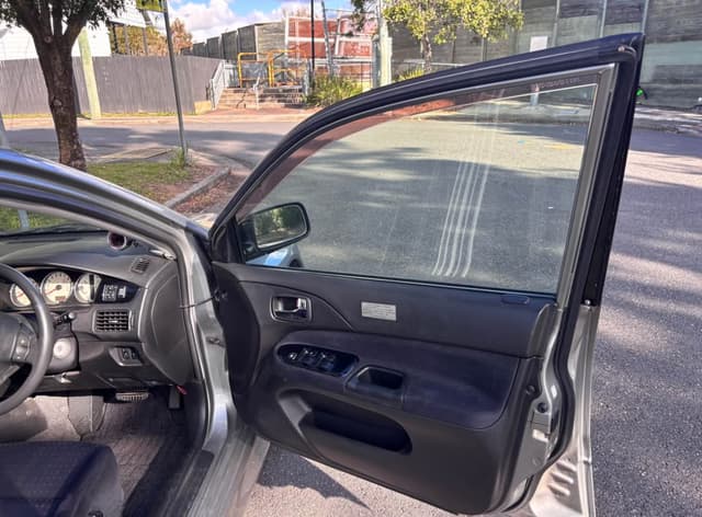 2002 Mitsubishi Lancer Evolution JDM car for sale — photo 10 of 10