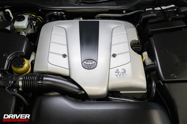 2001 Toyota Celsior JDM car for sale — photo 4 of 25