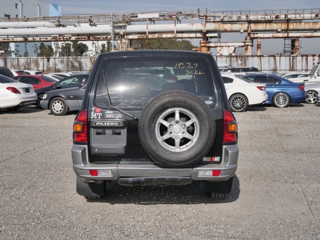 2001 Mitsubishi Pajero JDM car for sale — photo 6 of 25