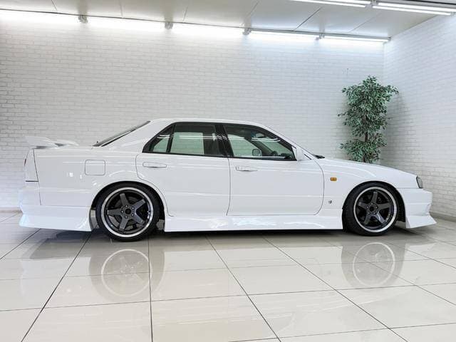 1998 Nissan Skyline JDM car for sale — photo 14 of 17