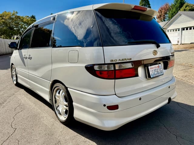 2000 Toyota Estima JDM car for sale — photo 6 of 19