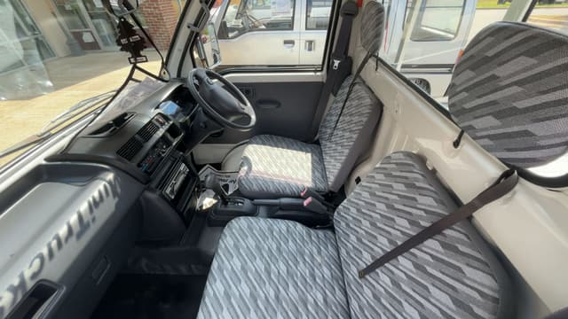 2001 Daihatsu Hijet JDM car for sale — photo 2 of 7