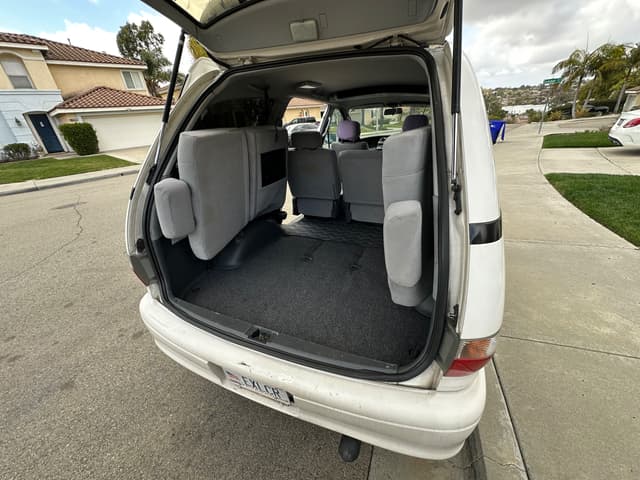 1997 Toyota Estima JDM car for sale — photo 12 of 16