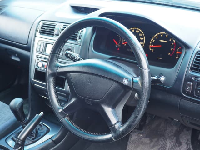 2001 Mitsubishi Legnum JDM car for sale — photo 18 of 25
