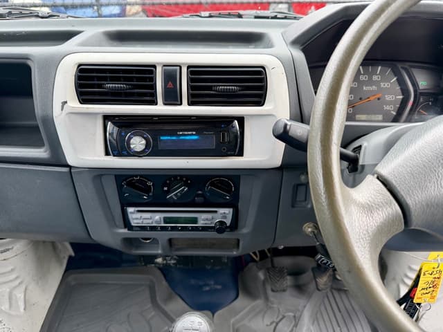 2000 Mitsubishi Minicab JDM car for sale — photo 23 of 25