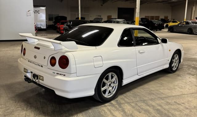 1998 Nissan Skyline JDM car for sale — photo 7 of 25