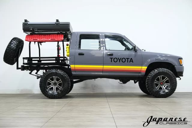 1991 Toyota Hilux JDM car for sale — photo 5 of 25