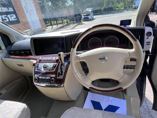 2008 Nissan Elgrand JDM car for sale — photo 12 of 16