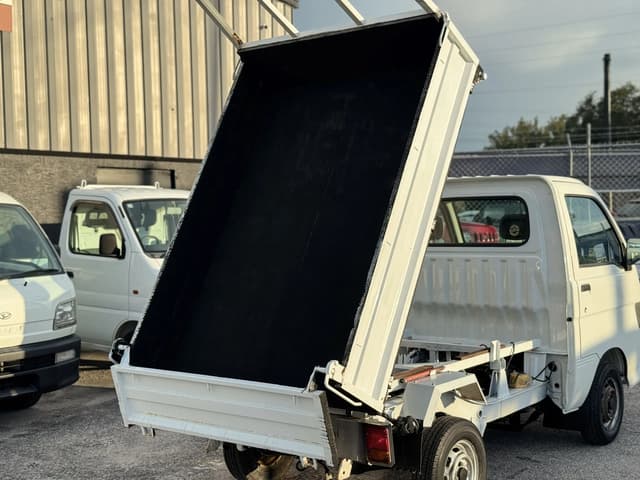 1998 Daihatsu Hijet JDM car for sale — photo 9 of 12